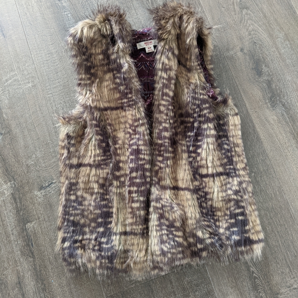 *S.A.L.E.* Mossimo faux fur hooded vest  sz M